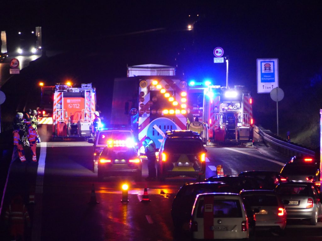 A14 Transporter Kracht Auf Stauende Medienportal Grimma 0802