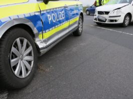Kreuzungscrash in Grimma: Streifenwagen