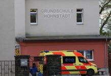 Rettungseinsatz in der Grundschule Hohnstädt.