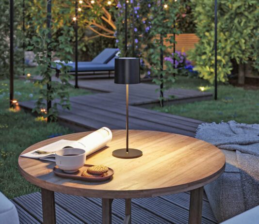 Für gutes Licht, wo es gerade benötigt wird: Tischleuten mit integriertem Akku lassen sich vielfältig im Haus und im Garten nutzen. Foto: DJD/www.paulmann.com