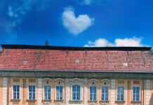 Jagdhaus Herz Wolke Himmel Montage Kössern _ 2024_