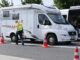 Polizeikontrolle eines Wohnmobiles
