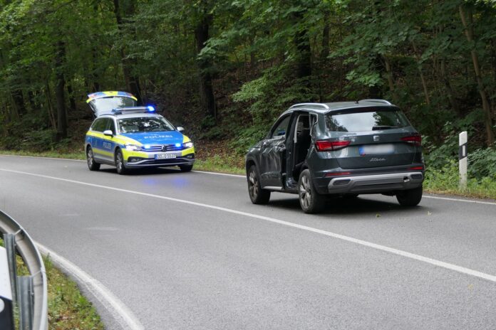 Bei dem Seat wurde die hintere Tür heraus gerissen