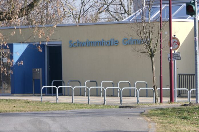 Schwimmhalle