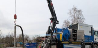 Mit der „Flaschenbürste“ im Tiefbrunnen