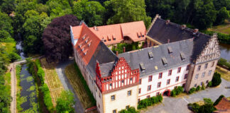 Walpurgisnacht Rock auf Schloss Trebsen: Drei Bühnen, sechs Bands und ein außergewöhnliches Open-Air-Erlebnis