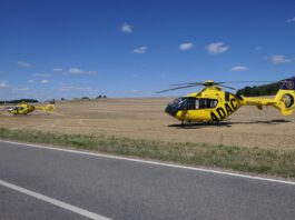 Schwerer Unfall zwischen Klinga und Großsteinberg: Zwei Rettungshubschrauber im Einsatz