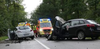Schwerer Frontalcrash auf der B107 zwischen Grimma und Trebsen