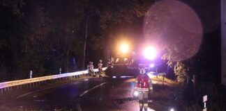 Verkehrsunfall auf der B107: Mercedes und Ford kollidieren bei Rothersdorf