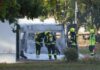 Transporter brennt lichterloh – schneller Feuerwehreinsatz verhindert größere Schäden