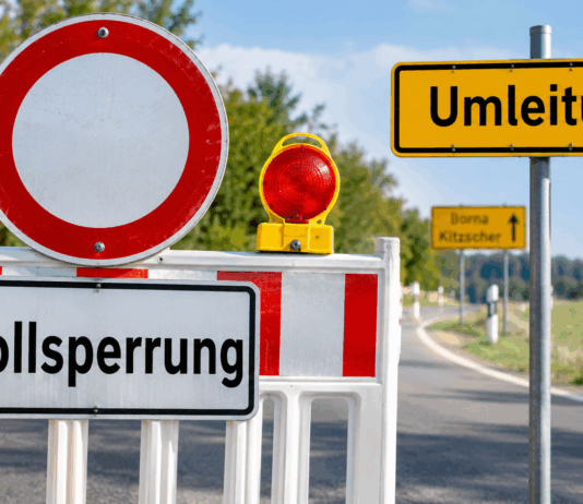 Straßensperrung mit Umleitung