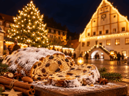 Weihnachtsstollen am festlichen Marktplatz