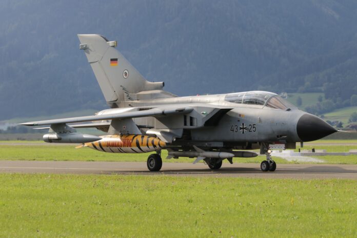 onkelglocke-panavia-tornado-7503488