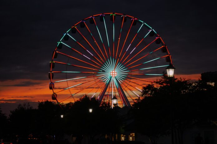 tball-ferris-wheel-7395944